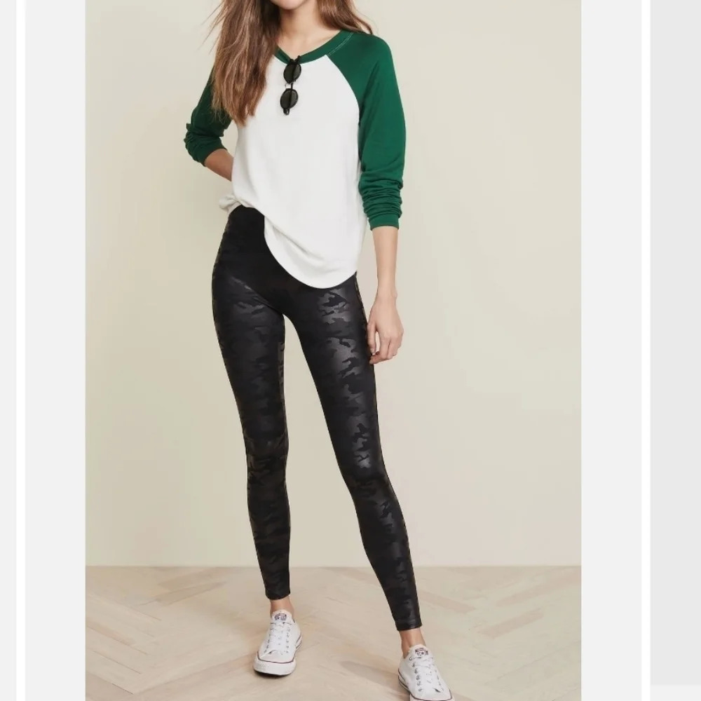 FAUX Leather black Camo Matte high waisted Leggings Blk size Xsmall